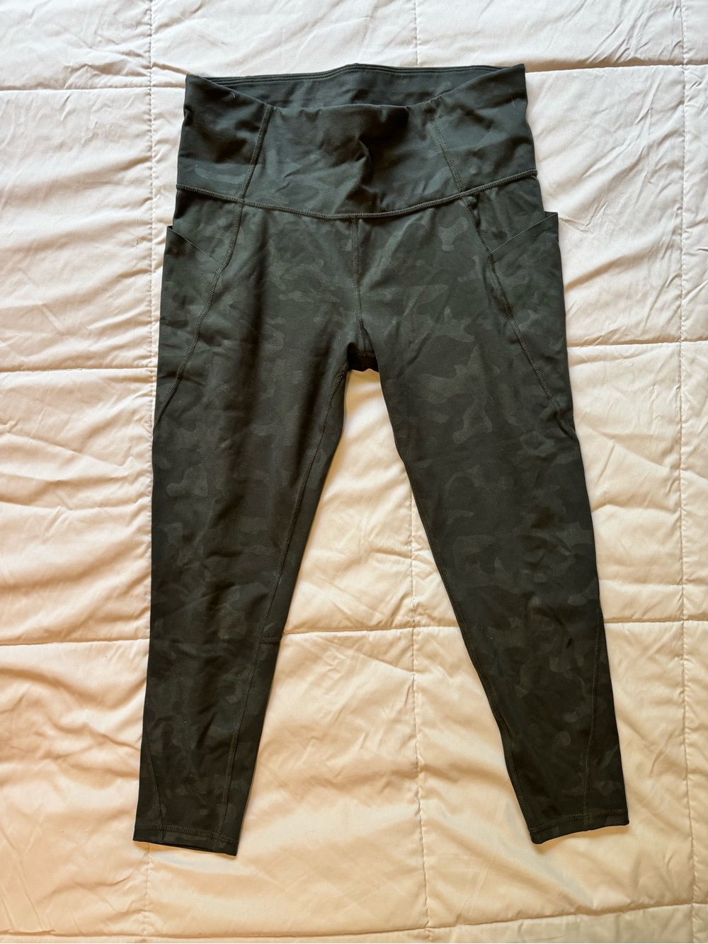 Xersion camo high rise 7/8 ankle legging w/ pockets